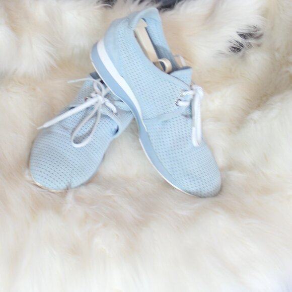 MaxMara Italian Suede Sneakers Blue lace up in perforated leather size 39/ 8.5 - Picture 2 of 8